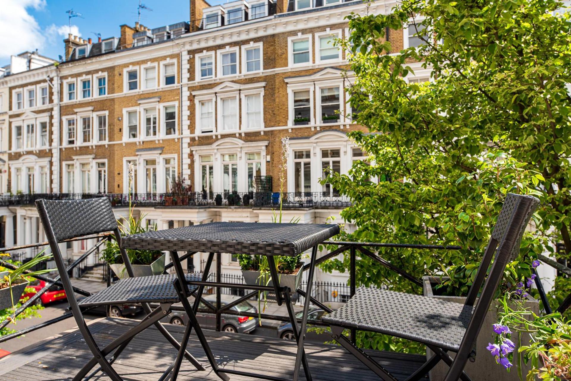 2-Bedroom Victorian Apartment In Kensington Londra Exterior foto